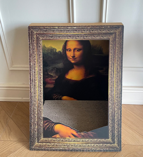 This 3D Mona Lisa Painting Cat Bed Will Turn Your Feline Friend Into a Masterpiece